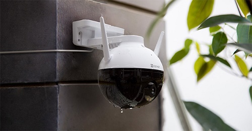 Những chuyện “dở khóc dở cười” với camera an ninh ngoài trời