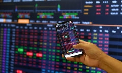 VN-Index tiếp đà tăng, cổ phiếu chứng khoán, bất động sản hút dòng tiền