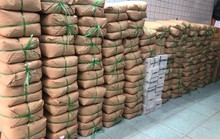 Phát hiện kho đường cát không rõ nguồn gốc ở quận Bình Thạnh